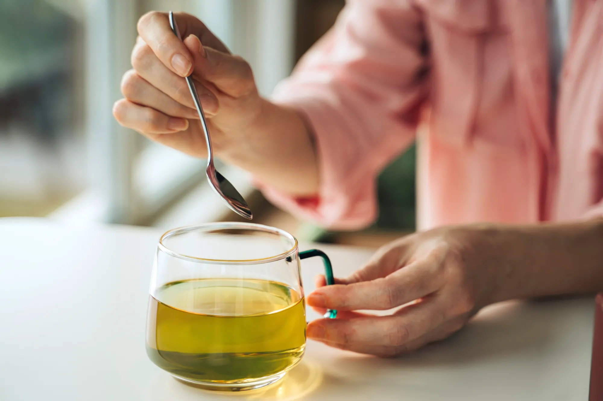 Best herbal teas for digestion in ceramic cups