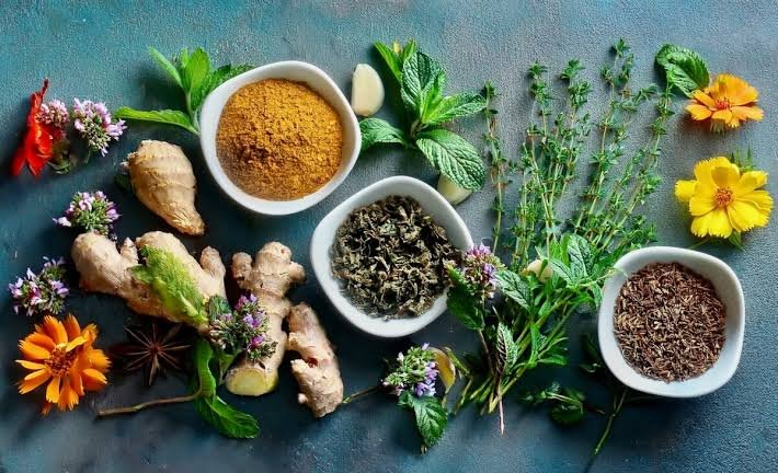 Best herbal teas for digestion in ceramic cups