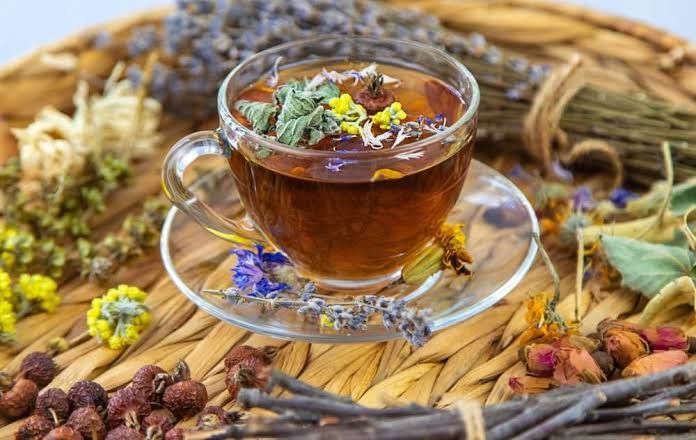 Best herbal teas for digestion in ceramic cups