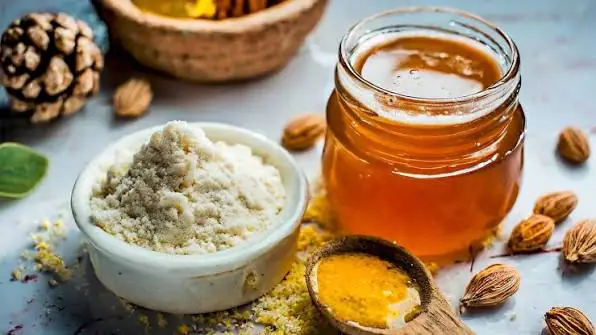 Homemade face packs for glowing skin made with natural skincare ingredients